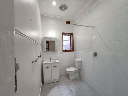 46 Rankins Road, Kensington VIC 3031 - Photo 2