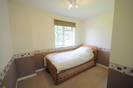 4 bedroom detached house to rent - Photo 5