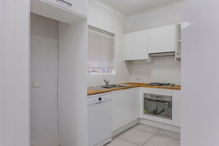 Low-Maintenance Living in Glenside - Photo 4