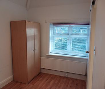 Studio Flat, St. Johns Road, NW11 - Photo 4