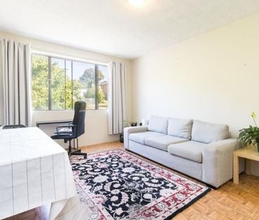 2/74-80 Collett Street, Queanbeyan - Photo 2