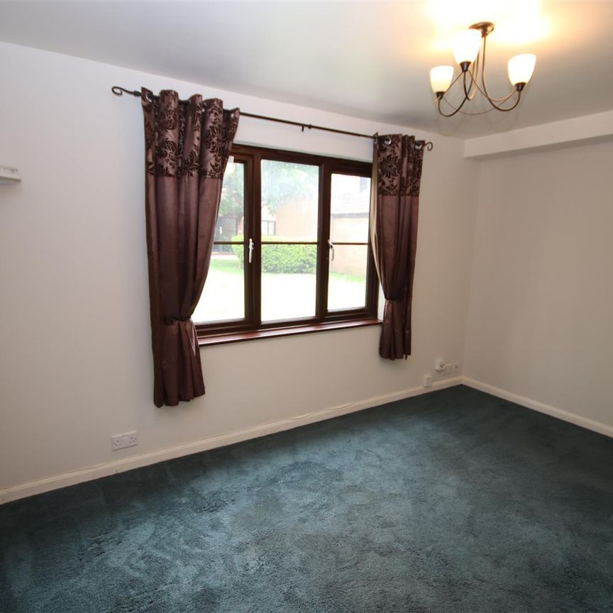 1 bedroom Apartment to let - Photo 1