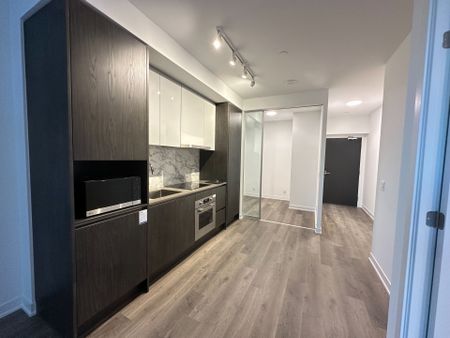 For Lease - 180 Front Street Unit# 1012, Toronto, Ontario - Photo 3