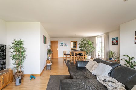 grosszügige Wohnung mit Charme - Foto 3