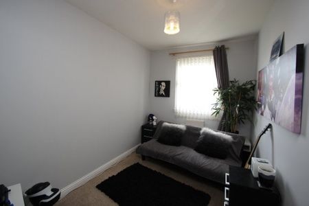 Lochranza Court, Motherwell, ML1 - Photo 2