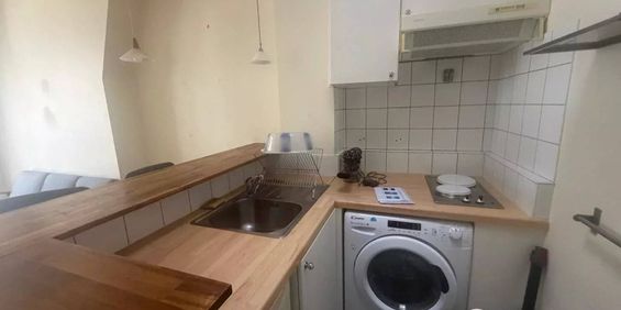 Location AppartementParis 18ème Grandes-Carrières - Photo 3