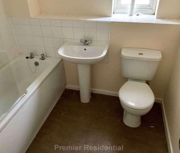 Newbridge Close, Radcliffe, M26 - Photo 3