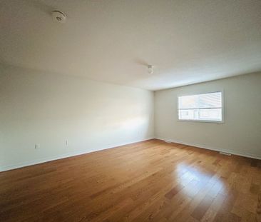 For Lease - 10 Benn Avenue, Georgina, Ontario - Photo 3