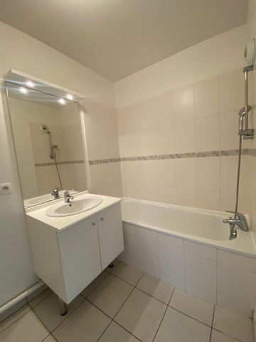 Location Appartement 2 pièces 33m² LE HAILLAN 33185 - Photo 4