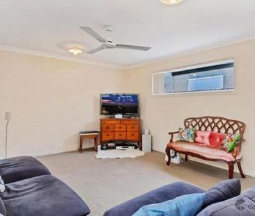 Stunning Home in Pimpama! - Photo 3