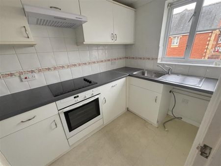 2 bedroom terraced house to rent - Photo 4