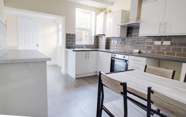 3 bedroom terraced house to rent - Photo 1