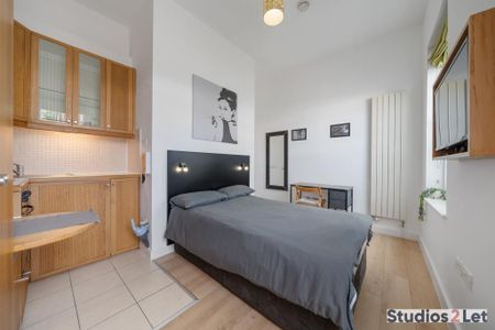 Flat 01 Finchley Road, Hampstead NW3 7AJ - Photo 2