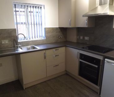 2 bedroom flat to rent - Photo 3