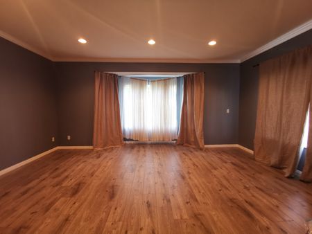 Three Bedroom Rancher in Bear Creek, Surrey - Photo 5