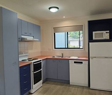 Fully Furnished One-Bedroom Lakefront Apartment - Photo 2