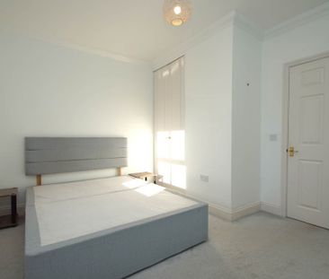 2 bed Apartment for rent - Photo 2