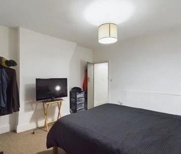 2 bedroom semi-detached house to rent - Photo 6