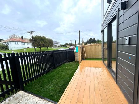 4 Bedrooms on Bardia St - Photo 2