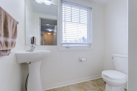 For Lease - 5625 Oscar Peterson Boulevard Unit# 24, Mississauga, Ontario - Photo 3