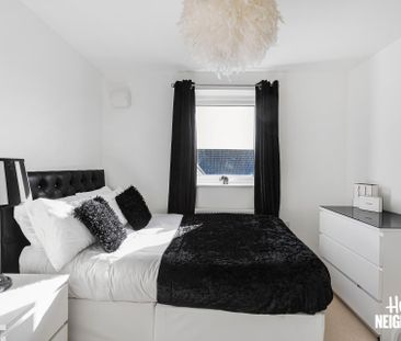 Sovereign Place - Photo 1