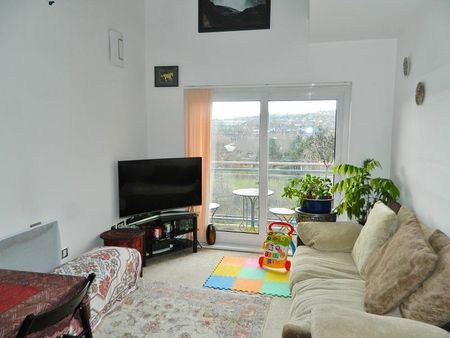 2 bedroom apartment to rent - Photo 3