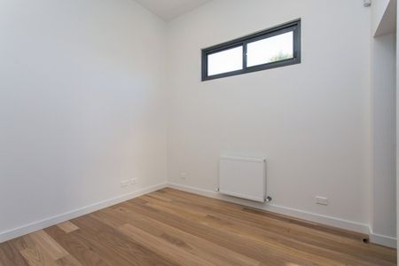 PRIME ALBERT PARK LOCATION - Photo 2