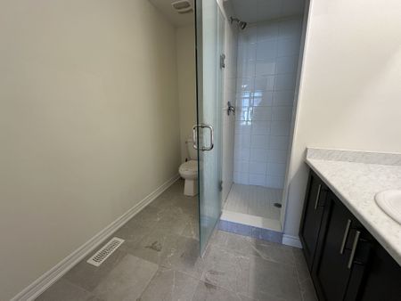 For Lease - 40 Zinfandel Drive Unit# 22, Hamilton, Ontario - Photo 2