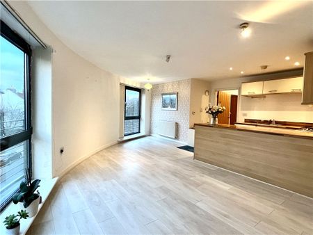 Uxbridge Road, Ealing, W13 8RB - Photo 2