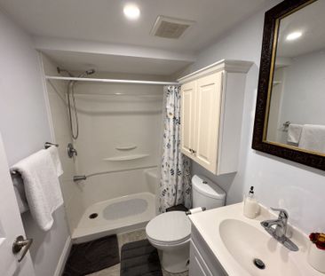 For Lease - 16 Haida Drive, Aurora, Ontario - Photo 6
