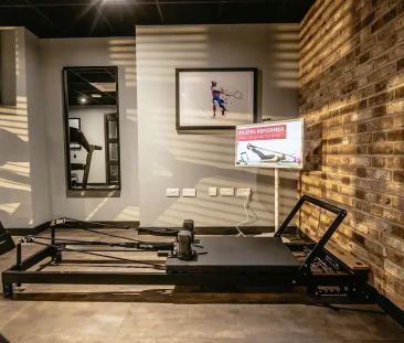 Large En-suite - Photo 4