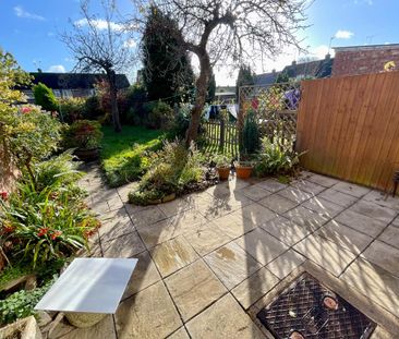 3 bedroom semi-detached house to rent - Photo 5