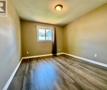 596 VIOLET Street, Waterloo, Ontario, N2V2V6 - Photo 1