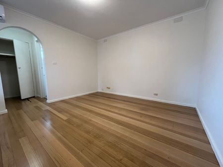 7 Manna Gum Court, Vermont South VIC 3133 - House For Rent | Domain - Photo 4