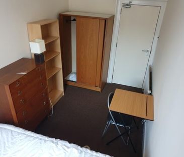 Room in a Shared Flat, Menzies Road, AB11 - Photo 1