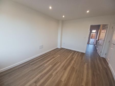 3 bedroom House To Let - Photo 4