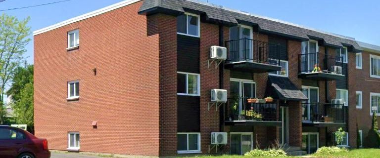2 CH - 1 SDB - Sainte-Julie - $1,600 /mo - Photo 1