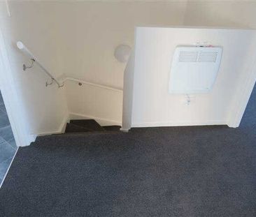 Three bedroom town house is located within a short walk to Waikato ... - Photo 5
