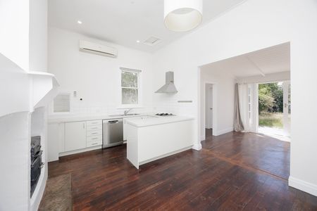 92 Beavers Road, Northcote VIC 3070 - Photo 3