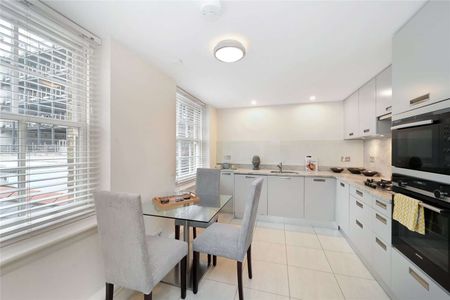 A modern three bedroom apartment ideally located near the amenities of Oxford Street. - Photo 3