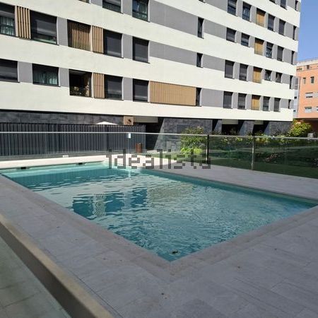 Alquiler de piso en Calle de Adolfo Marsillach - Photo 1