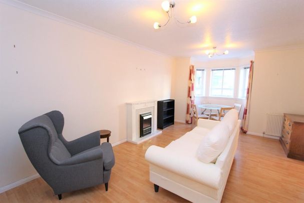 2 bedroom flat to rent - Photo 1