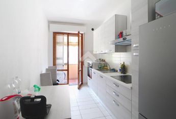 5 locali in affitto