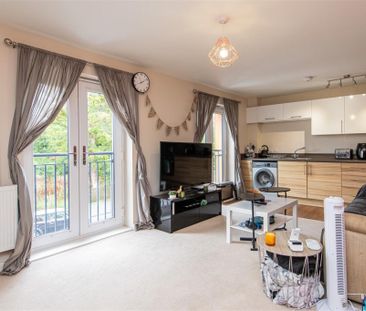 1 bed Flat To Let - Photo 1