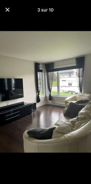 Haut de maison 4 1/2 avec cours arriere - Photo 1