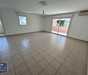 Location Appartement 4 pièces 100m² SIX FOURS LES PLAGES 83140 - Photo 2