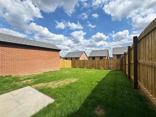 3 bedroom terraced house to rent - Photo 1