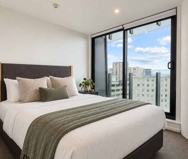 Modern Two Bedroom - Furnished with Stunning City Views - Photo 4