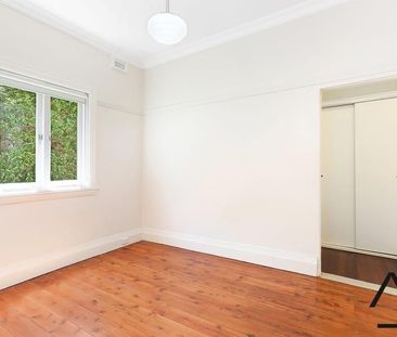 Renovated One bedroom Apartment - Photo 3