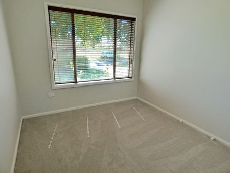 Three Bedroom Home in South Dubbo - Photo 5